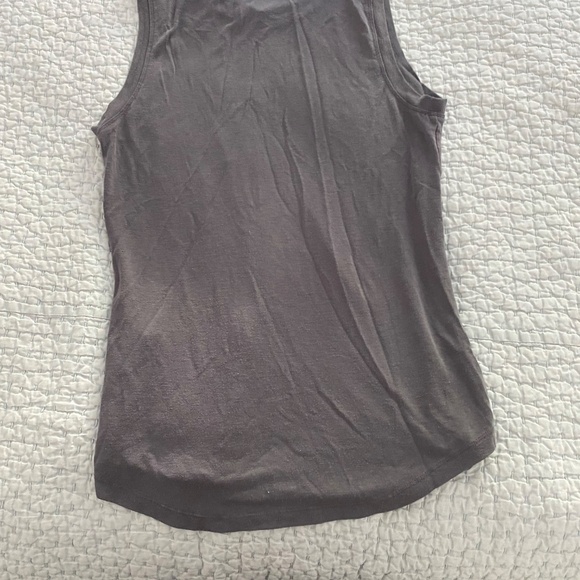 Bundle of three Athleta sleeveless tops - Picture 4 of 11